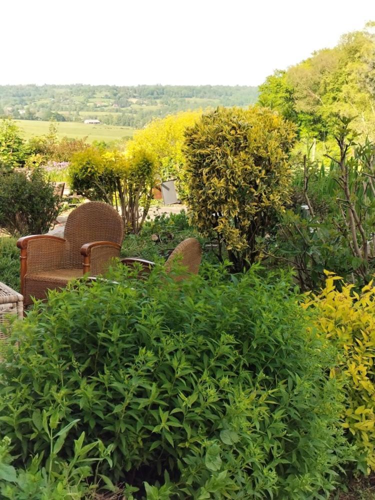 Le Clos Lauradiere Cormeilles  エクステリア 写真